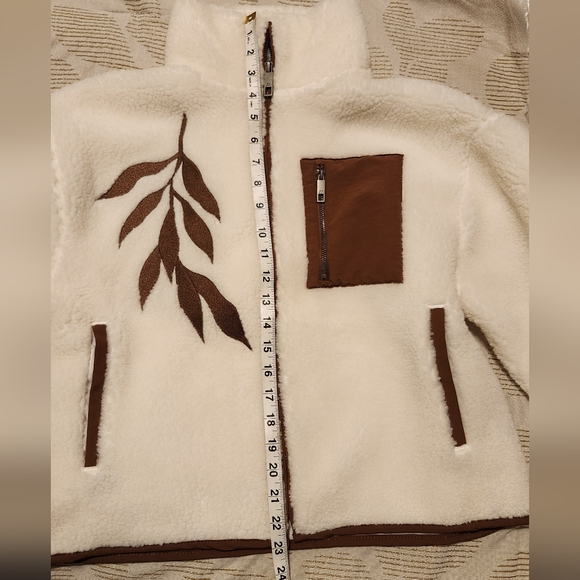 Taylor Swift Life is a Willow Zip up Fleece Sherpa Jacket - Picture 8 of 12